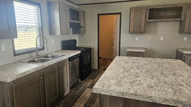 6901 Pr Henry, Shallowater, TX 79363