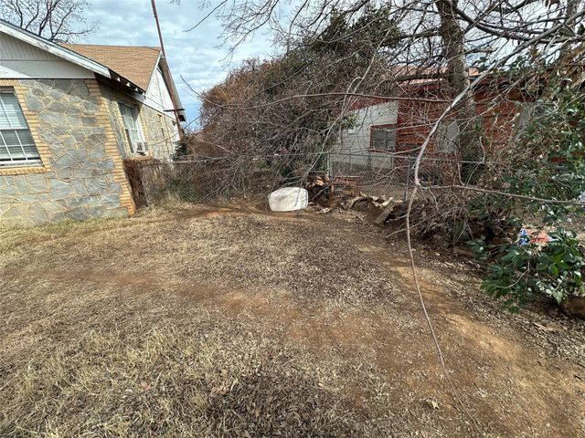 1809 9th Street, Brownwood, TX 76801