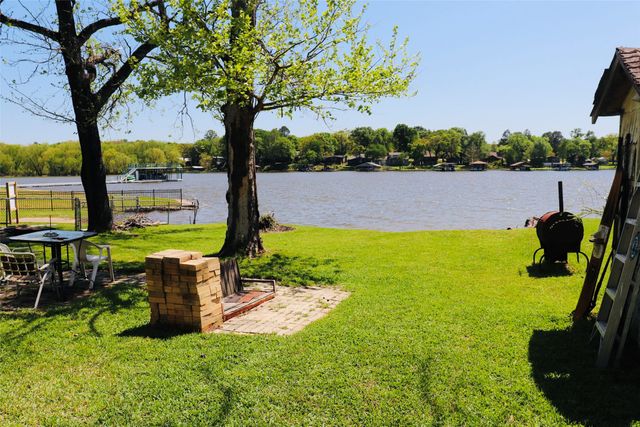 103 Dolly Drive, Mabank, TX 75156