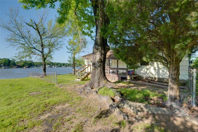 103 Dolly Drive, Mabank, TX 75156