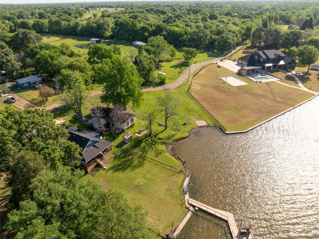 103 Dolly Drive, Mabank, TX 75156