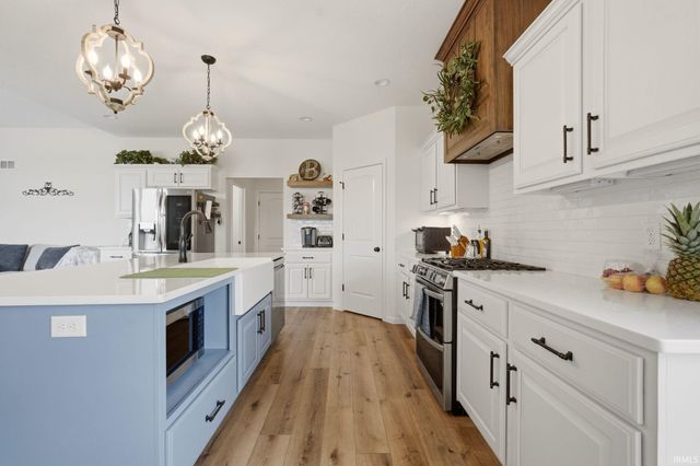 9680 N 220 E Road, Roanoke, IN 46783