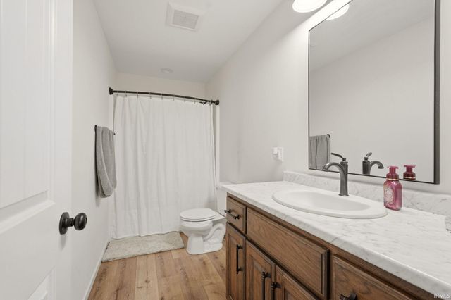 9680 N 220 E Road, Roanoke, IN 46783
