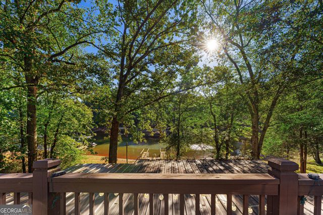 387 Chateau Drive, Lavonia, GA 30553