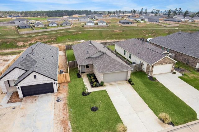 716 Autumn Cherry Trail, Magnolia, TX 77354