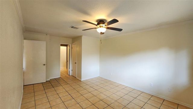 2702 Foliage Green Drive, Kingwood, TX 77339