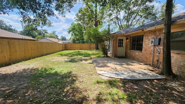 2702 Foliage Green Drive, Kingwood, TX 77339
