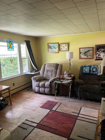 99 First Street, Rutland City, VT 05701