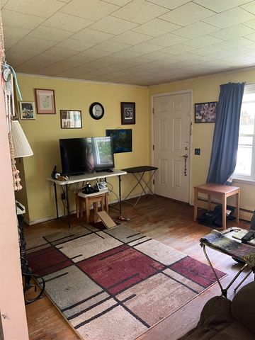 99 First Street, Rutland City, VT 05701