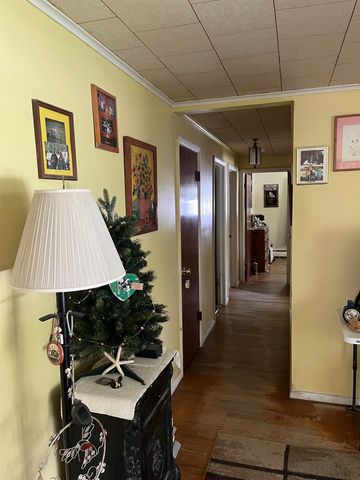 99 First Street, Rutland City, VT 05701