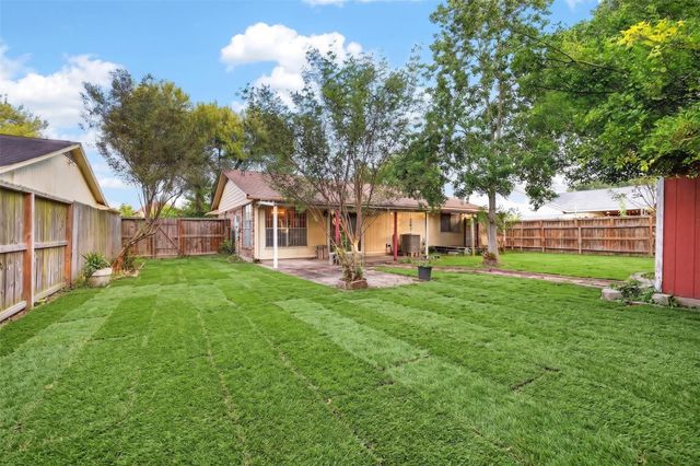13310 T C Jester Boulevard, Houston, TX 77038