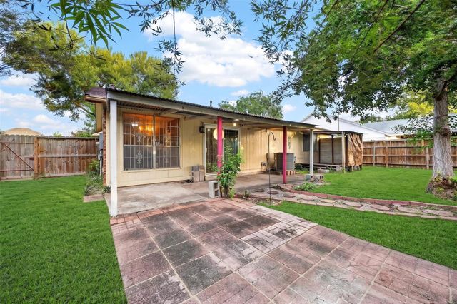 13310 T C Jester Boulevard, Houston, TX 77038