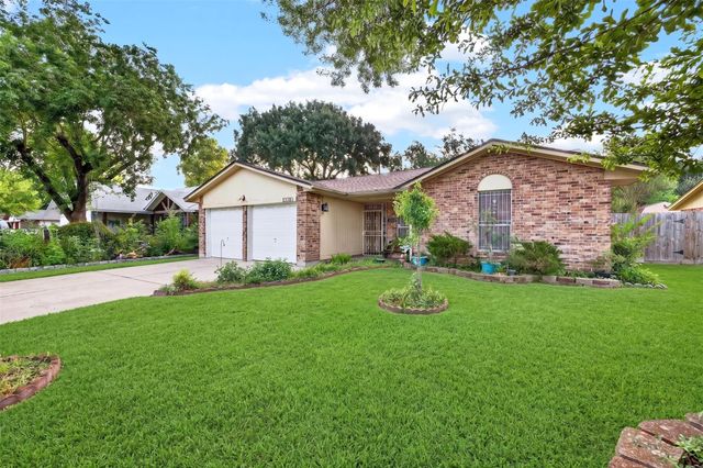 13310 T C Jester Boulevard, Houston, TX 77038