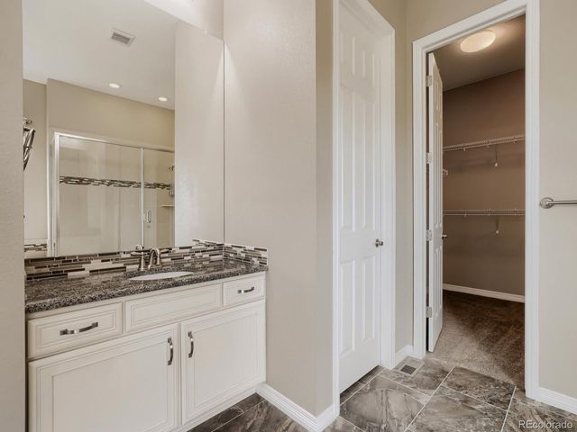 8450 S Biloxi Ct, Aurora, CO 80016