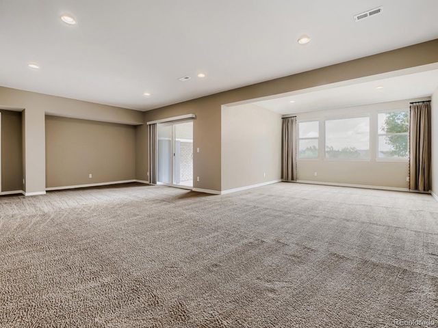 8450 S Biloxi Ct, Aurora, CO 80016
