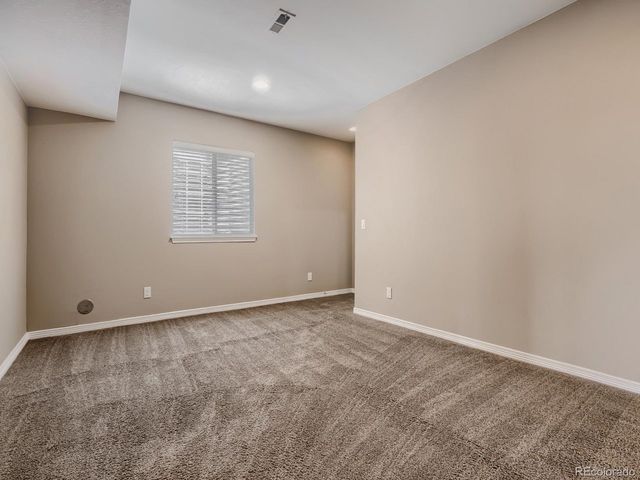 8450 S Biloxi Ct, Aurora, CO 80016