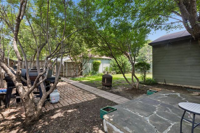 5426 Stoneleigh Avenue, Dallas, TX 75235