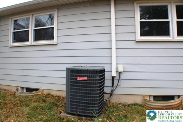 3781 Timberlane Drive, Palmer Twp, PA 18045