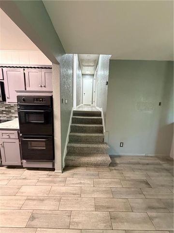 3521 N College Street, Kansas City, MO 64117