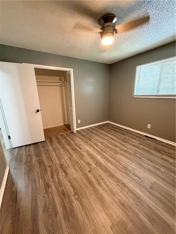 3521 N College Street, Kansas City, MO 64117