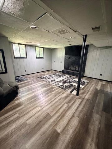 3521 N College Street, Kansas City, MO 64117