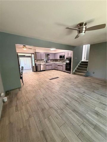 3521 N College Street, Kansas City, MO 64117