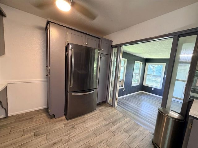 3521 N College Street, Kansas City, MO 64117