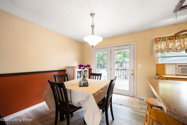 6705 William Clark Dr, Louisville, KY 40228