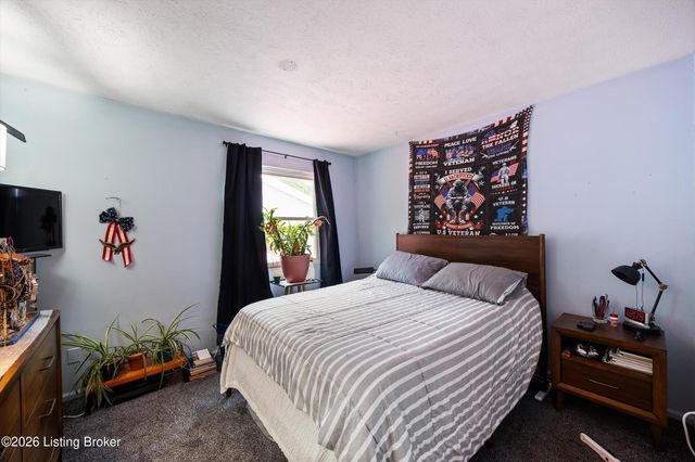 6705 William Clark Dr, Louisville, KY 40228