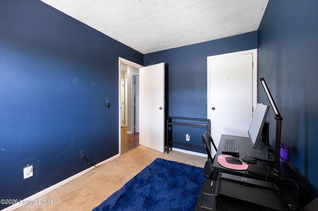 6705 William Clark Dr, Louisville, KY 40228