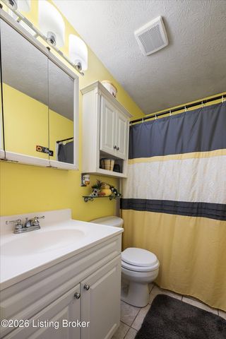 6705 William Clark Dr, Louisville, KY 40228