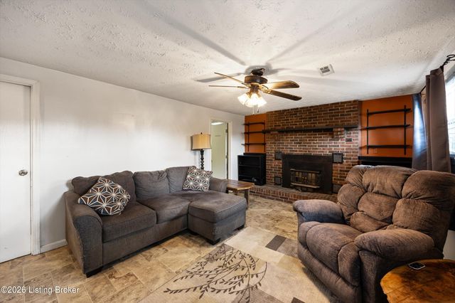 6705 William Clark Dr, Louisville, KY 40228