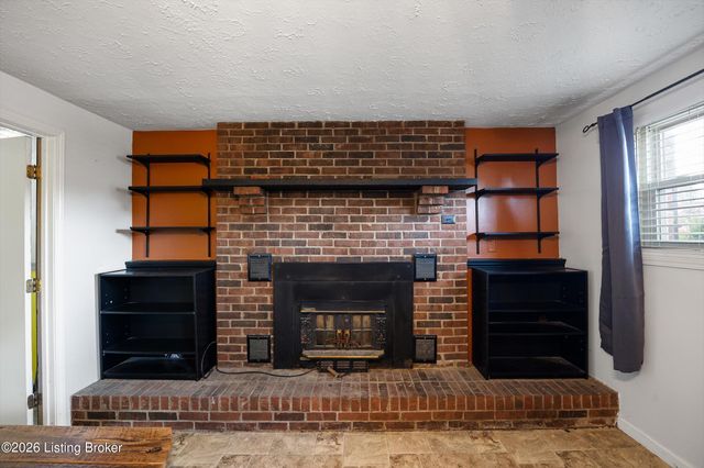 6705 William Clark Dr, Louisville, KY 40228
