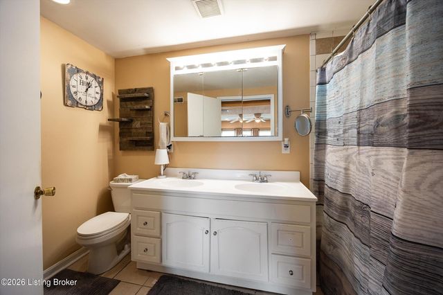 6705 William Clark Dr, Louisville, KY 40228