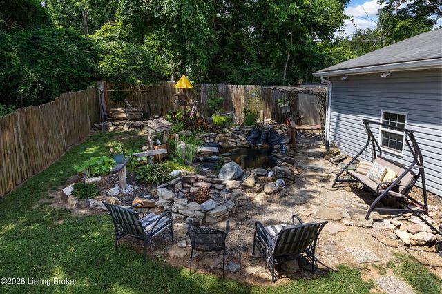 6705 William Clark Dr, Louisville, KY 40228