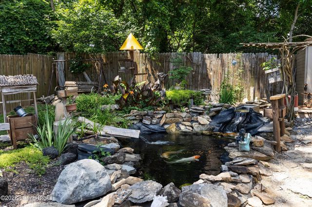 6705 William Clark Dr, Louisville, KY 40228