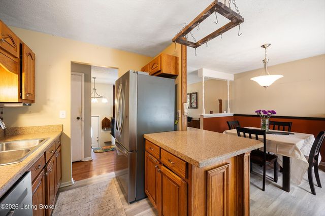 6705 William Clark Dr, Louisville, KY 40228