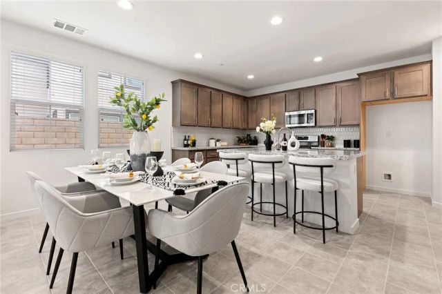 2972 E Calgary, Ontario, CA 91761