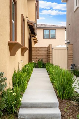 2972 E Calgary, Ontario, CA 91761
