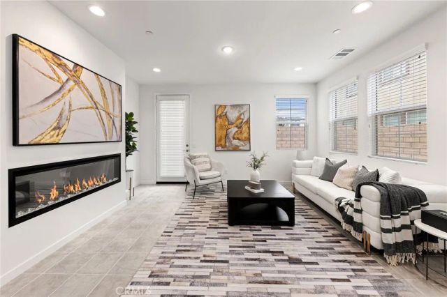 2972 E Calgary, Ontario, CA 91761