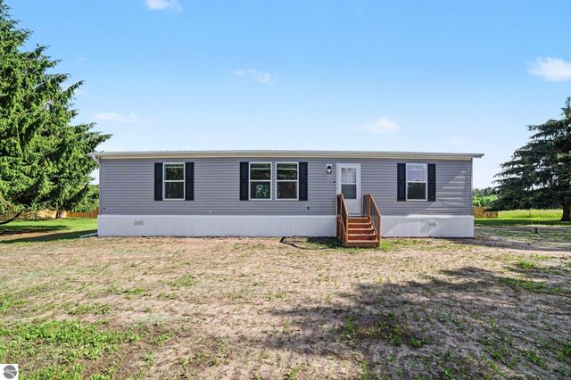 4390 W Seaman Road, Alma, MI 48801