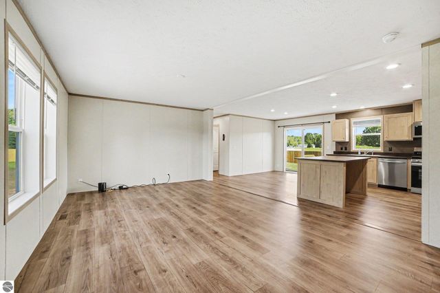 4390 W Seaman Road, Alma, MI 48801