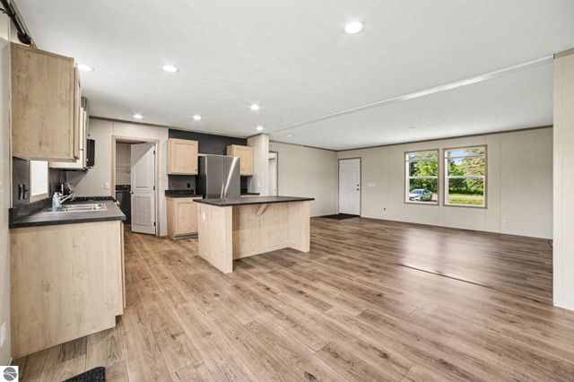 4390 W Seaman Road, Alma, MI 48801