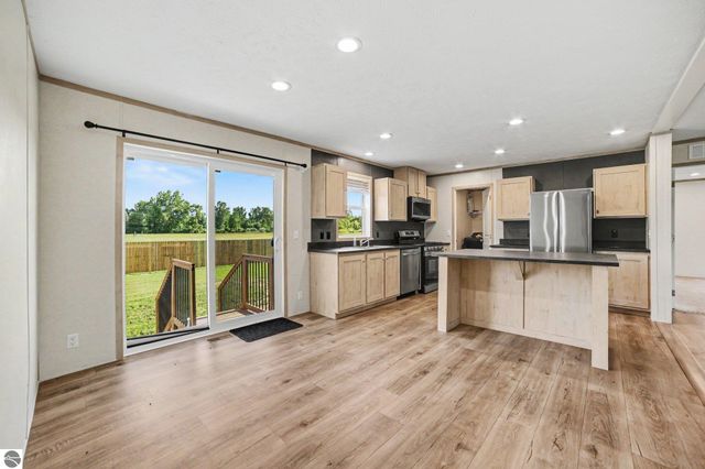 4390 W Seaman Road, Alma, MI 48801