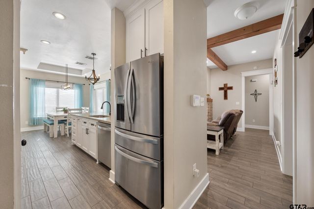 13367 Hickory Oak Dr, Lindale, TX 75771