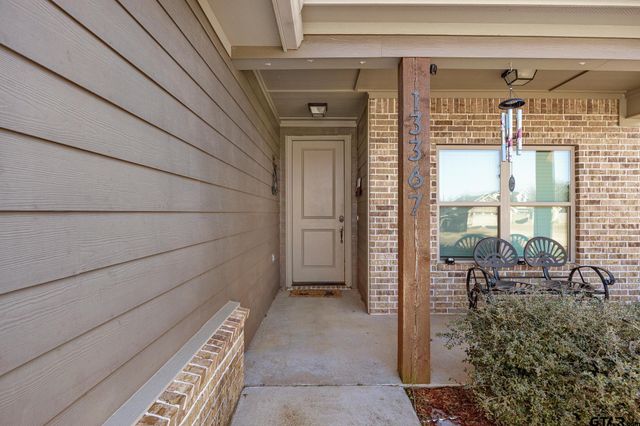 13367 Hickory Oak Dr, Lindale, TX 75771