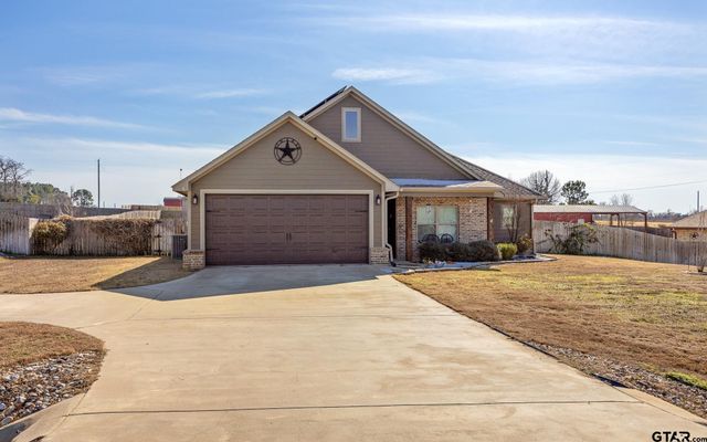 13367 Hickory Oak Dr, Lindale, TX 75771