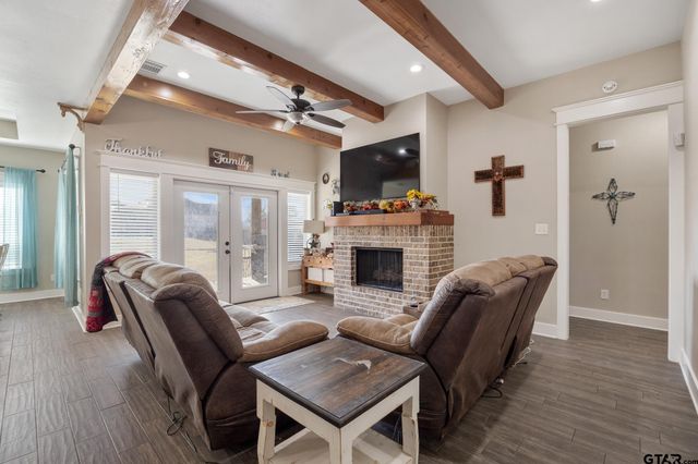 13367 Hickory Oak Dr, Lindale, TX 75771