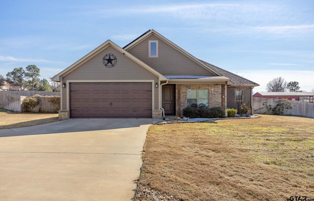 13367 Hickory Oak Dr, Lindale, TX 75771