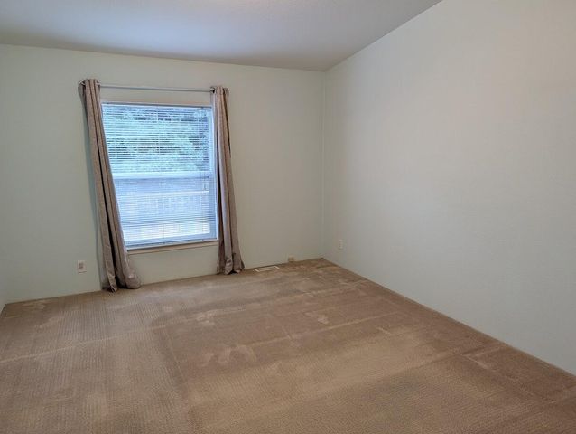 1055 N 5th Street UNIT 110, Jacksonville, OR 97530